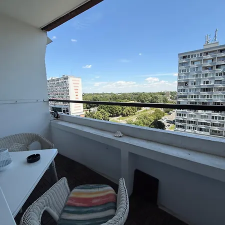 Chic & Cozy Beige Appartement Bratislava