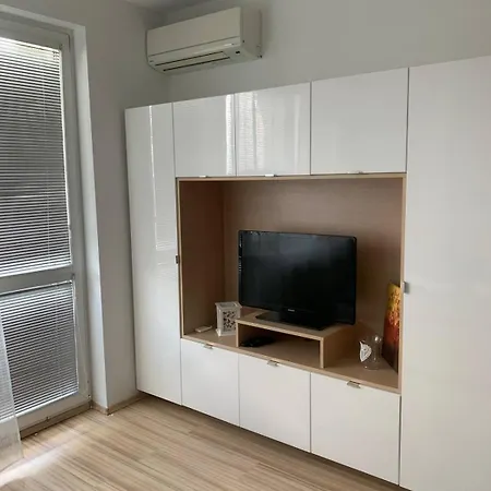 Chic & Cozy Beige Appartement Bratislava