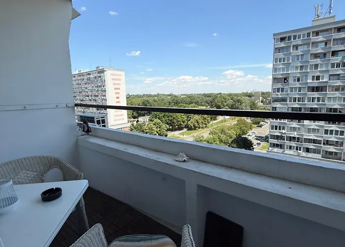 Chic & Cozy Beige Apartament Bratislava